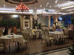 大堂-新粤新疆菜清真餐厅(拱北店)