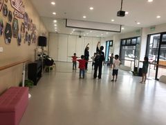 -飞童凡响艺术学校(松江区九里亭校区)