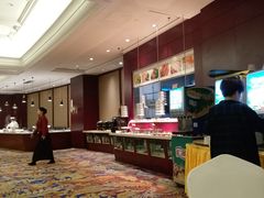 -凤冠假日酒店自助餐