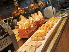 -华邑酒店·鲜艳全日自助餐厅