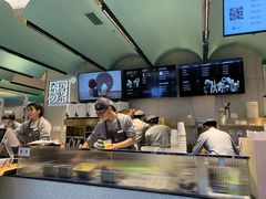 -奈雪的茶(亨特国际广场店)