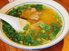 牛肉粉丝汤-鑫震源·苏式大虾生煎(山塘街店)