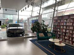 -上汽大众4S店(上海冠松店)