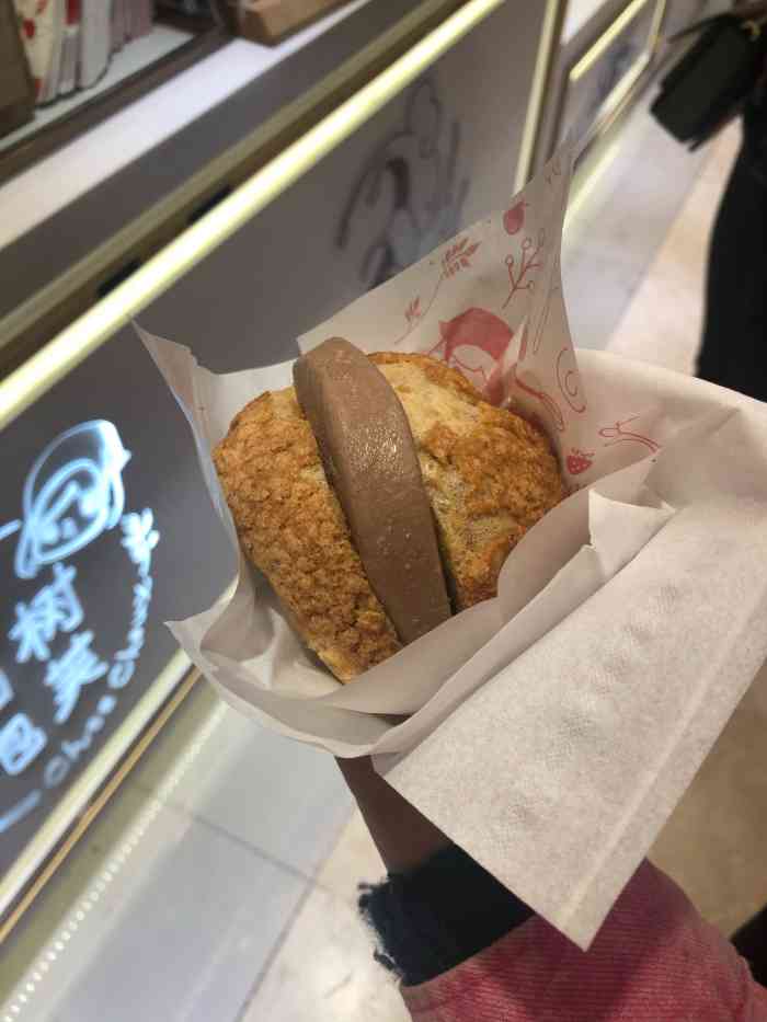 西树泡芙chez choux(月星广场店)-"口味一般,听到是用团购圈,服务不太