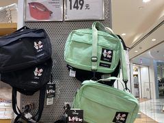 -优衣库(上海虹口龙之梦店)