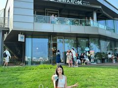 -猫的天空之城概念书店(北戴河蔚蓝海岸店)