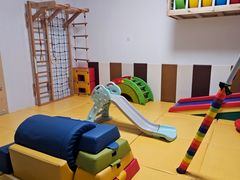 -婴智贝佳蒙特梭利早教托育中心(杨浦店)