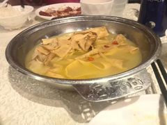 臭哄哄的井冈山豆油皮-毛家饭店·30年融合新湘菜(无影山店)