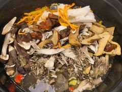 -菌乡缘·野生菌蒸汽鱼火锅(江边夜市店)