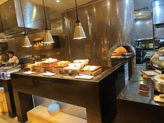 -上海西藏大厦万怡酒店Momo Cafe(徐汇店)