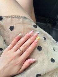 -桃色美甲沙龙