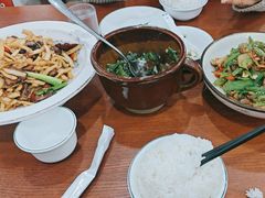 -湖南人家湘菜馆(镇江路店)