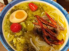 成都老坛酸菜牛腩面-千金一碗·宝岛一村(韩国街店)