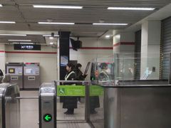 -常熟路(地铁站)