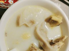 -尚尚仙·酸汤猪手·猪肚鸡火锅(华联万柳购物中心店)