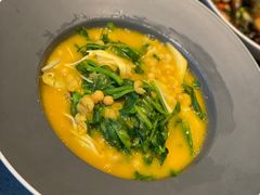 豌豆黄浸豌豆尖-半山腰·云南菜(侨福芳草地店)