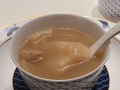 雪梨苹果煲花胶-炳胜私厨(万象前海店)