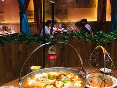 -老滇山寨•云南特色菜•地方菜•民族风情歌舞表演(金碧店)