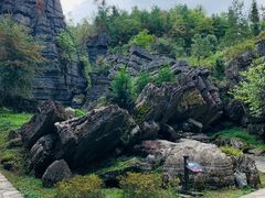 -梭布垭石林景区