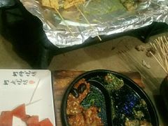-何师烧烤·香辣蟹·川菜·30年老品牌(太古里旗舰店)