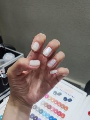 -进巍美甲美睫