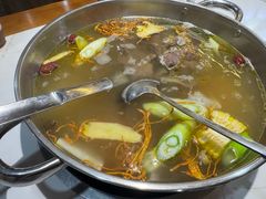 -乡土黄·鲜牛肉火锅·小龙虾(兴业街店)