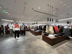 -URBAN REVIVO(上海中庚漫游城店)