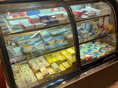 面包甜点陈列柜-申德勒食品Schindler food center