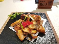 煎焗鱼骨腩-老莞家私房菜-超级鱼头佛跳墙