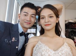 -现代经典婚纱摄影