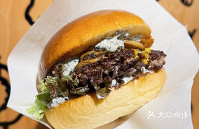 Black Truffle Mushroom Cheese Burger