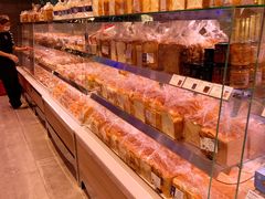 -巴黎贝甜(大宁国际商业广场店)