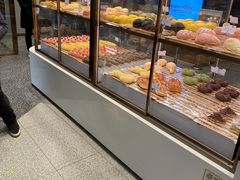 面包甜点陈列柜-奈雪的茶(中粮祥云小镇店)