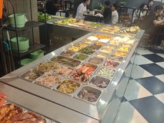 -愉肴麻辣香锅(中山路店)