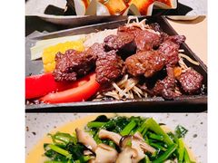 -穹六人间 people 6(岳阳路店)