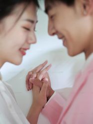 -雪中彩影婚纱摄影·微光艺术中心