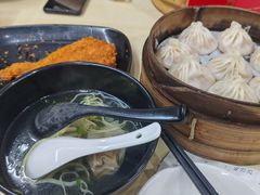 -莱莱小笼·乔艾
