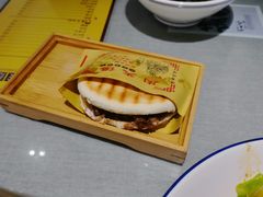 腊汁肉夹馍-大嘻咹biangbiang面(历史博物馆店)