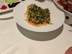 巧拌豆苗-四季民福烤鸭店(王府井灯市口店)