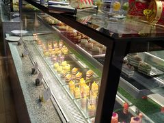 面包甜点陈列柜-解放碑威斯汀酒店-知味国际美食餐厅