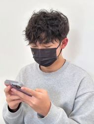 -十六番发型师事务所