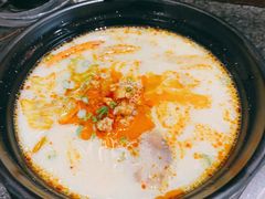 酸酸辣辣面-神户赤童日式烤肉伙伴(东直门店)