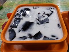 椰奶龟苓膏-顺记冰室(宝华路店)