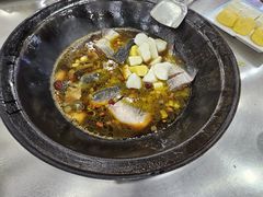 -屯老二农家铁锅炖·行业领军者(梅江店)