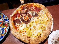 狂野拼榴莲披萨-盘炉forenza·云贵川融合小食堂 ( 钟楼中柳巷店)