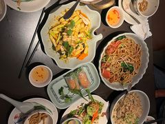 -大头虾越式风味餐厅(光明广场店)