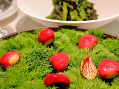 -滩外滩·本帮江浙菜(新天地店)