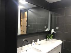 淋浴间-LikingFit24小时健身•普拉提(张江店)