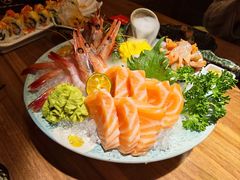 鲜得很三文鱼刺身-隐月· 㐂和食屋(芝罘万达公馆店)