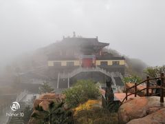 -黄金寨原生态旅游区